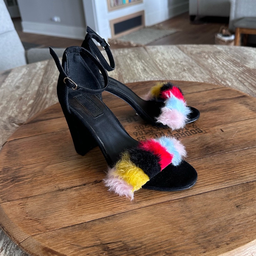 F21 Black & Multicolor Pom Pom Fluffy Strapped Heels